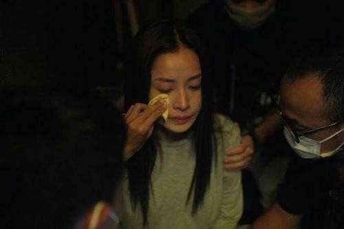 Chi Pu kiệt sức sau cảnh đối mặt ma Mười
