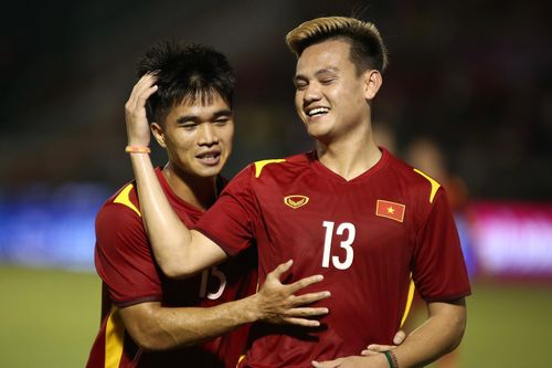 Sao trẻ U23 ra mắt ấn tượng ở tuyển Việt Nam, thách thức vị trí của đàn anh