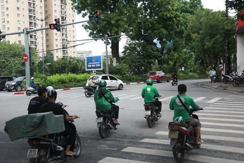 Làm sao để dẹp loạn xe máy vi phạm giao thông?