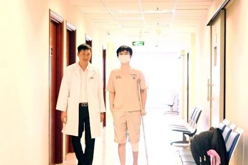 Thực hiện thành công ca phẫu thuật kéo dài chân 13cm cho bệnh nhân ung thư xương