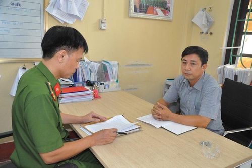 Vì sao hiệu trưởng trường tiểu học ở Hải Dương bị khởi tố?