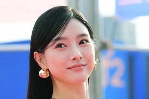 'Nàng cháo Vườn sao băng' nổi bật trên thảm đỏ