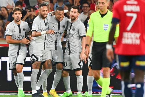 Mbappe không ngại hứng gạch đá, so sánh chơi cùng Messi và Neymar