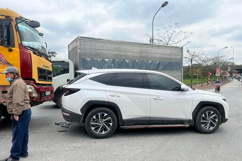 Không giữ khoảng cách, tài xế phải bồi thường 120 triệu đồng