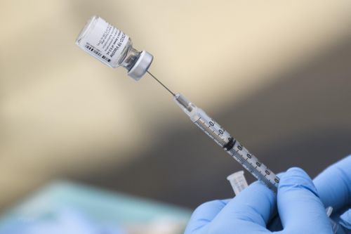 Thêm 1,2 triệu liều vaccine phòng COVID-19 Pfizer về Việt Nam