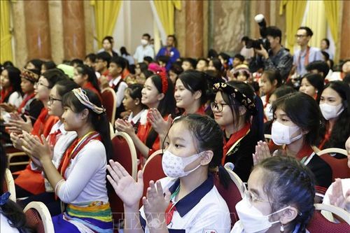 Tuyên dương thiếu nhi tiêu biểu các dân tộc toàn quốc lần thứ IV