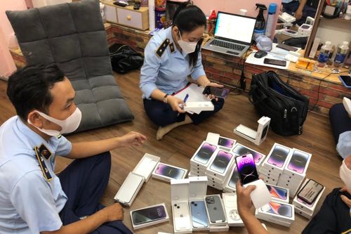 TP Hồ Chí Minh: Tạm giữ 42 chiếc iPhone 14 không hóa đơn chứng từ