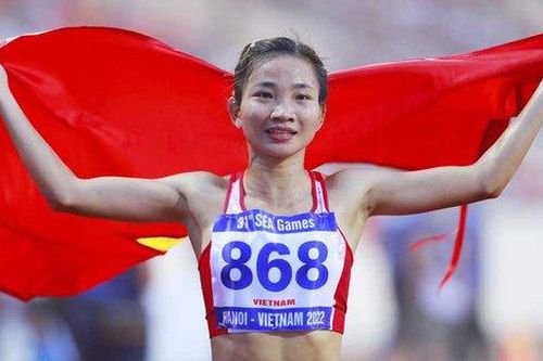 'Cô gái vàng điền kinh' Nguyễn Thị Oanh trò chuyện về chạy bộ