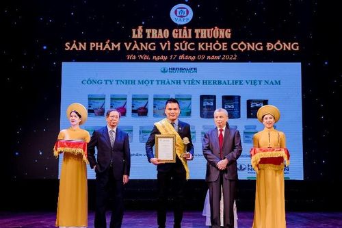 Herbalife Việt Nam được trao giải thưởng 'Sản phẩm Vàng vì sức khỏe cộng đồng'