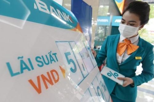 Tăng lãi suất điều hành sẽ tác động tới lãi suất tiền gửi thế nào?