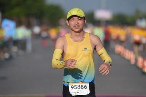 Chinh phục đường chạy mùa thu - Hỗ trợ trẻ em khó khăn
