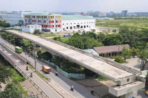 Những cây cầu trăm tỷ 'đắp chiếu' nhiều năm ở TP.HCM