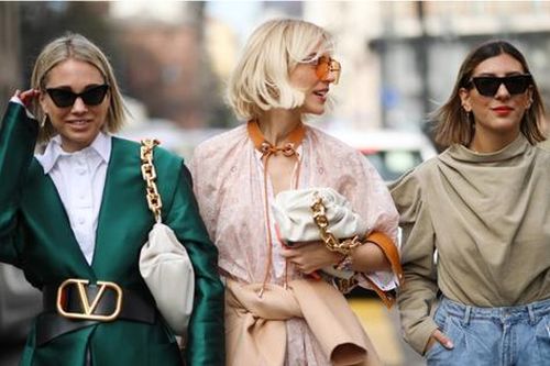 Giới trẻ New York xa hoa bên lề Tuần lễ thời trang, hé lộ street style lên ngôi mùa Thu này