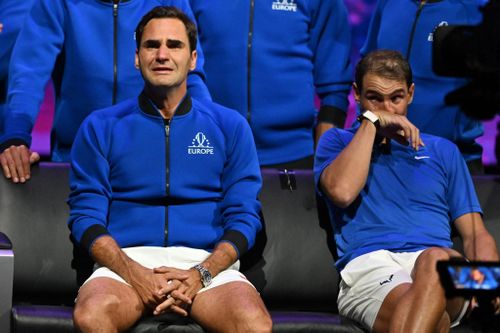 Federer khóc trong ngày chia tay