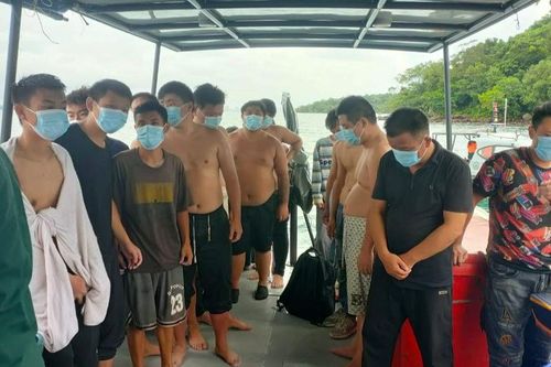 Thêm nhiều người được cứu trong vụ chìm thuyền trên biển Campuchia