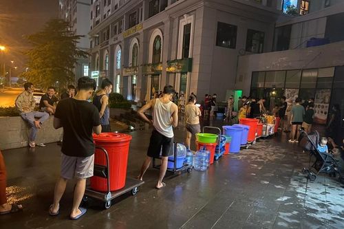 Hà Nội: Trắng đêm xách nước tắm gội ở chung cư 'hạng sang' Hateco