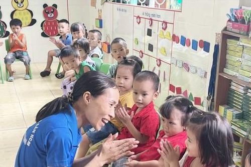 Hơn nghìn giáo viên hợp đồng: Gặp khó vì chậm lương
