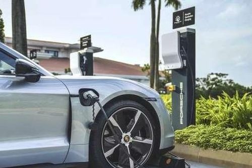 Gần một nửa người dân Singapore muốn cấm xe sử dụng động cơ đốt trong