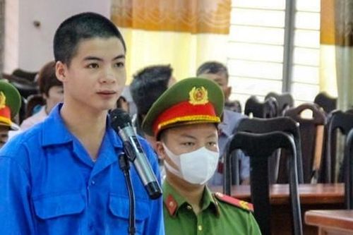 Kẻ trộm dùng búa đánh chủ nhà rồi lên rừng lẩn trốn