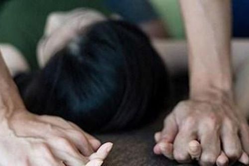 Nhiều lần 'ăn trái cấm' với 'bạn gái nhí' quen qua mạng, nam thanh niên bị khởi tố