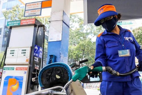 Đề nghị giảm đến 50% thuế TTĐB với xăng, thuế GTGT với xăng, dầu