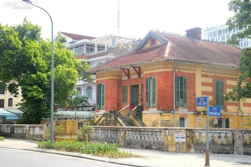 Huế lập dự án dời biệt thự Pháp trăm tuổi trên đất vàng ven sông Hương