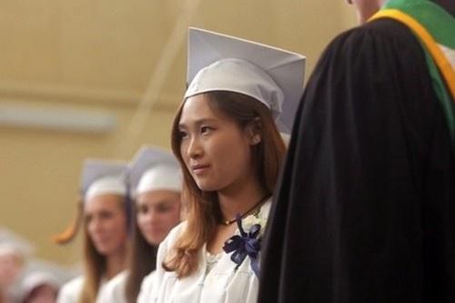 Du học về ở tuổi 25, các cô gái Trung Quốc đã thành 'quá lứa lỡ thì'