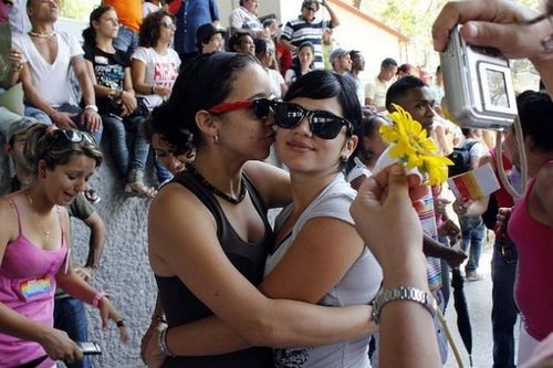 Cuba trưng cầu dân ý về hôn nhân đồng giới