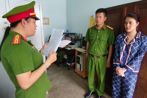 Thiếu nữ 17 tuổi bị điều tra về tội giết người