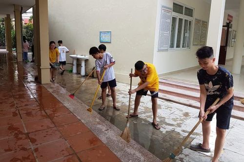 Nỗi ám ảnh nhà vệ sinh trường học