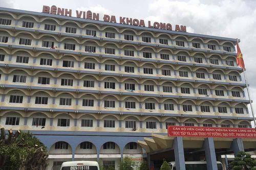Nhóm côn đồ xông vào bệnh viện truy sát người, đập phá thiết bị y tế