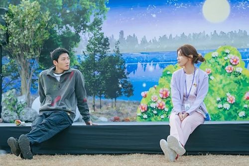 Ji Chang Wook hôn Sooyoung (SNSD) gần 1 phút trên giường, người này liên tục được réo tên