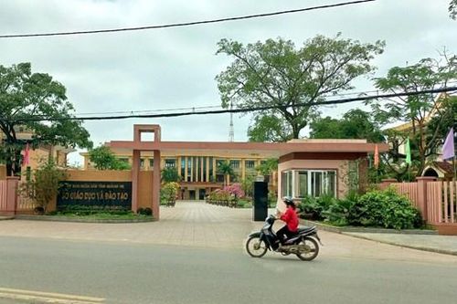 Quảng Trị: Cho học sinh nghỉ học từ 12h45 ngày 27/9