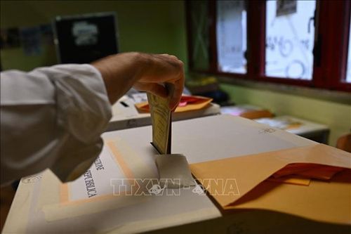 Tổng tuyển cử tại Italia: Liên minh trung hữu có nhiều khả năng giành chiến thắng