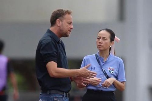 Báo Thái Lan cảm ơn HLV Polking vì điều này