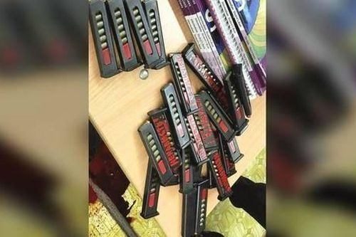 Xả súng ở trường học Nga: 13 người chết, nghi phạm mặc áo có biểu tượng phát xít