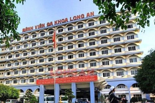 Bắt khẩn cấp nhóm côn đồ xông vào bệnh viện truy sát, đập phá