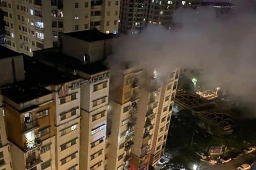 Đốt tủ quần áo để dọa bạn gái, thanh niên gây cháy chung cư trong đêm