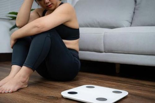Cố gắng ăn kiêng, luyện tập mà mắc lỗi này thì khó giảm cân được