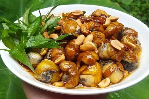 Trứng cút lộn xào me!