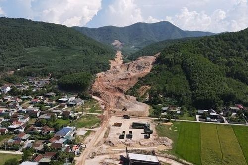 Vì sao nhiều dự án đầu tư công ở Nghệ An giải ngân 'rùa bò'?