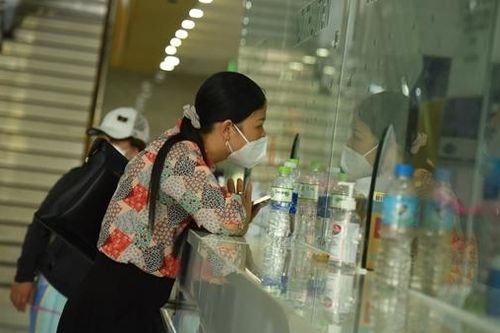 Nhân viên khoa Dược 'xài ké' thẻ bảo hiểm y tế của bạn suốt 2 năm
