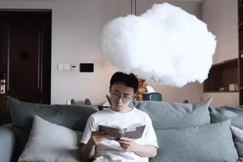 Chàng trai nghỉ việc ở công ty công nghệ, về nhà nuôi đám mây làm thú cưng