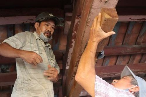 Phố cổ Hội An bảo vệ các di tích trăm tuổi trước siêu bão Noru
