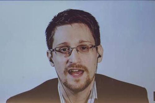 Tổng thống Vladimir Putin cấp quốc tịch Nga cho ông Edward Snowden