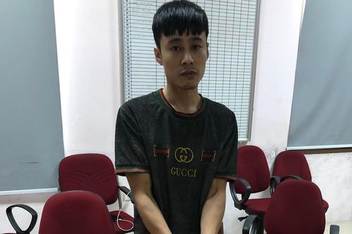 'Nghề tay trái' của gã thợ sửa điều hòa