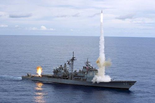 Tàu sân bay Mỹ gặp khó khi hàng loạt tuần dương hạm Ticonderoga 'nghỉ hưu'