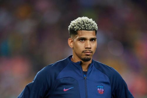Trung vệ Barca mất cơ hội dự World Cup 2022
