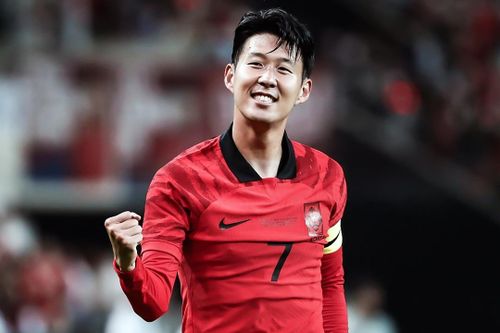 Son Heung-min đánh đầu tung lưới Cameroon