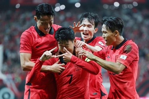 Son Heung-min giúp Hàn Quốc thắng Cameroon